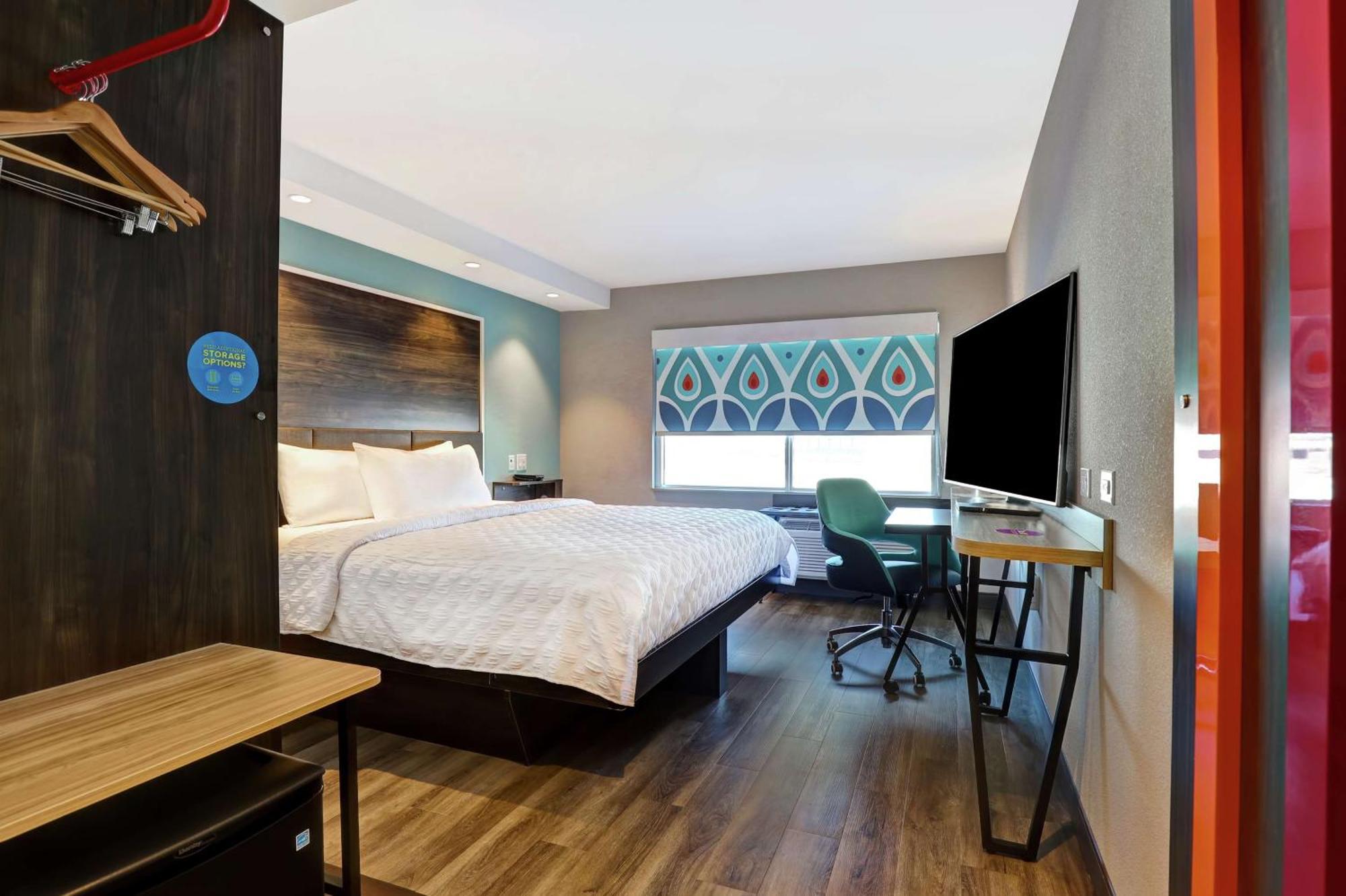 Hotel Tru By Hilton Windermere Edmonton